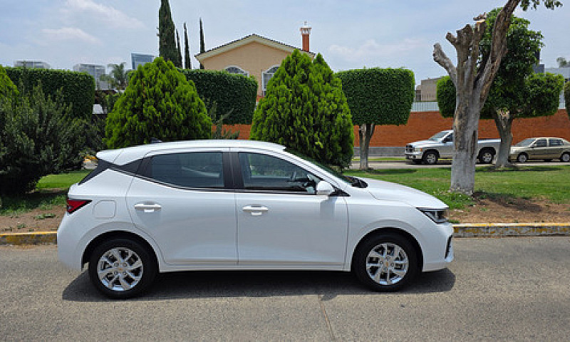 Chevrolet Aveo 1.5 L...