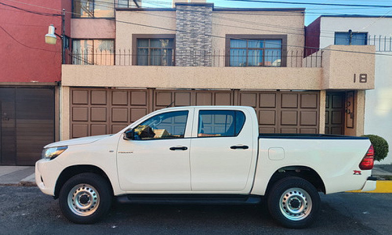Toyota Hilux 2.7 Cab...