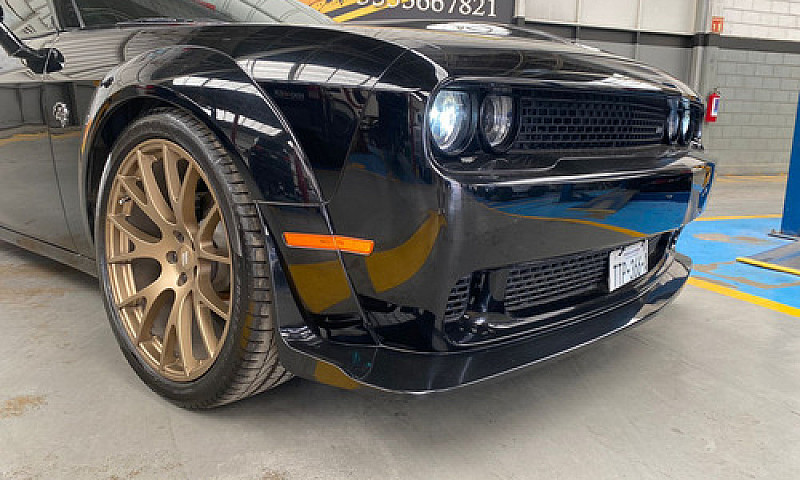 Dodge Challenger 202...