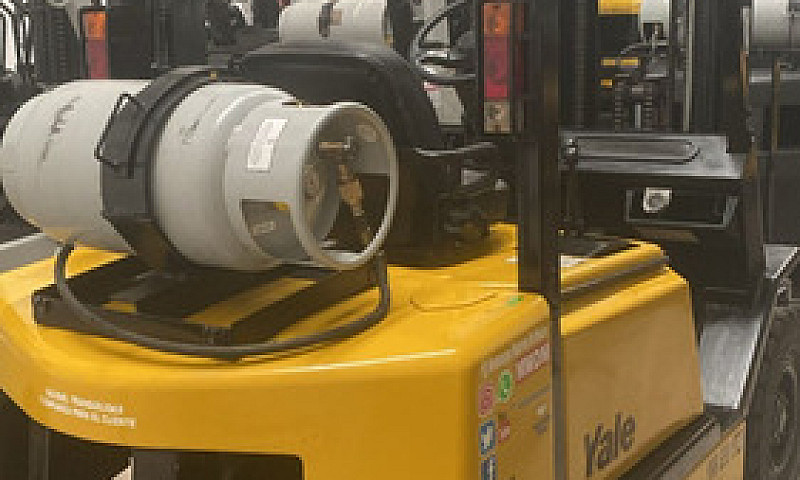 Montacargas Yale 2.5...