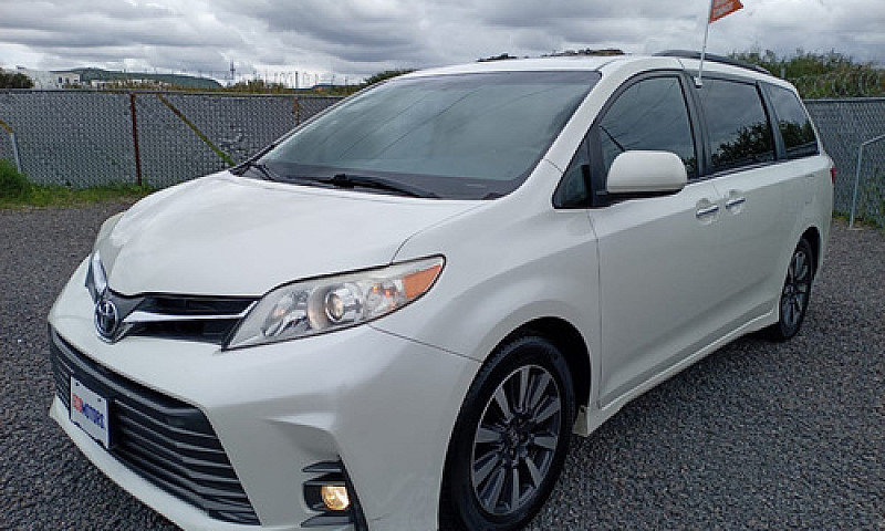 Toyota Sienna 2018...