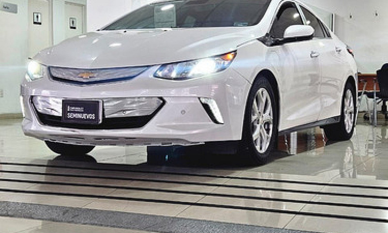 Chevrolet Volt 2017...