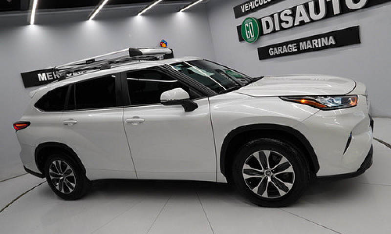 Toyota Highlander 2....