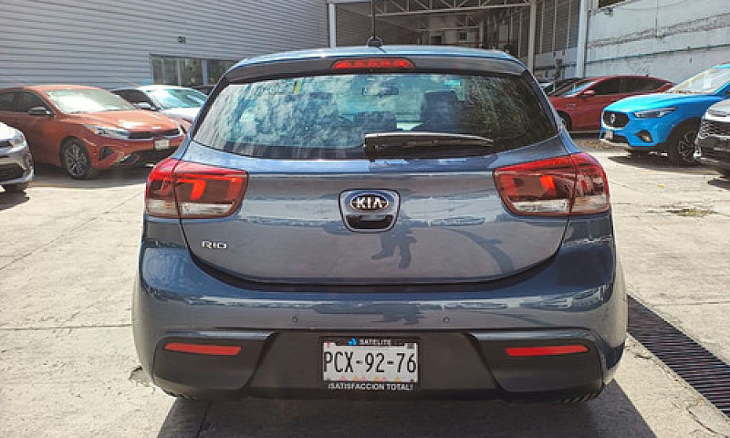 Kia Kia Rio Hb 2022...