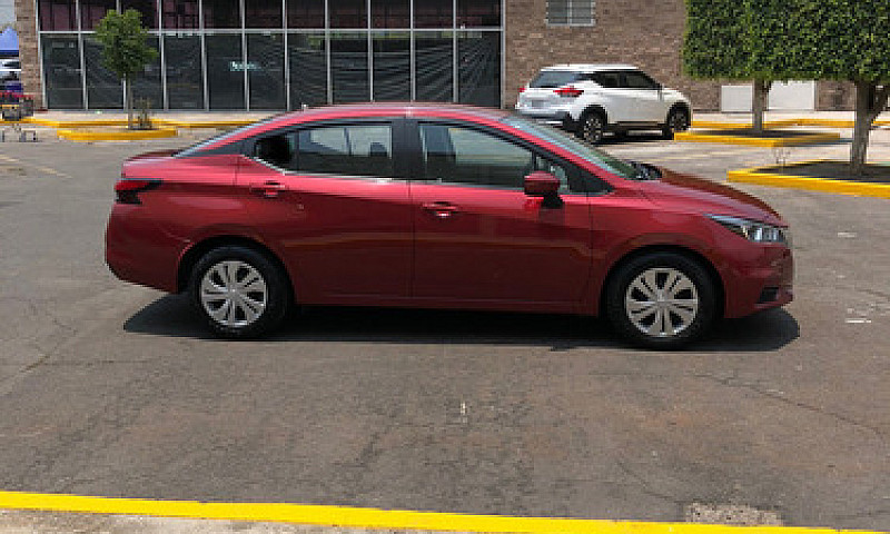 Nissan Versa 1.6 Sen...