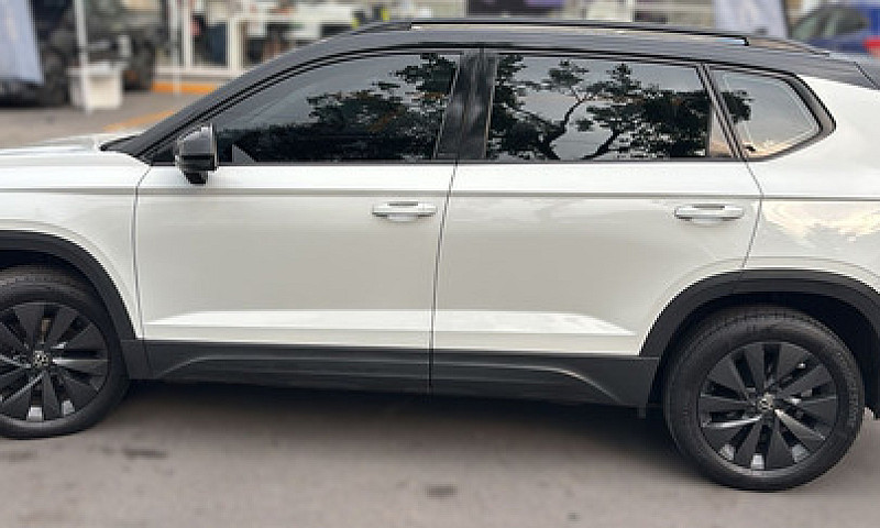 Volkswagen Taos 2022...