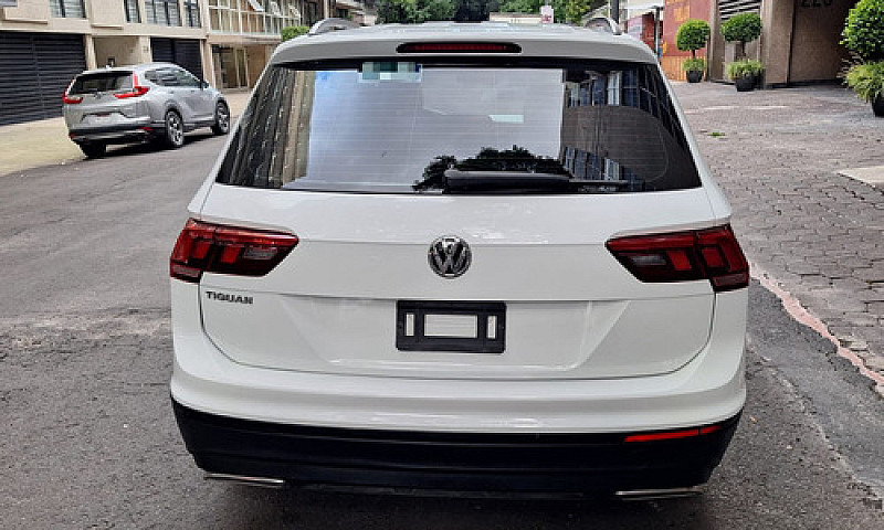 Volkswagen Tiguan 1....
