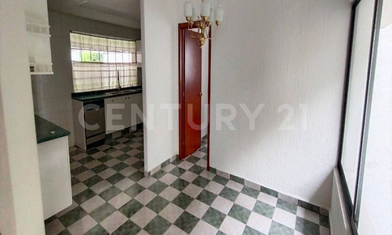 Casa En Venta En Lom...