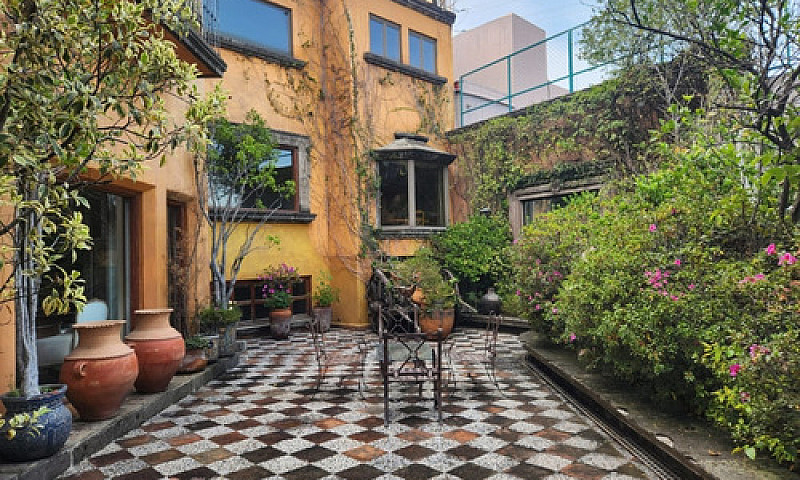 Casa En Venta En Lom...
