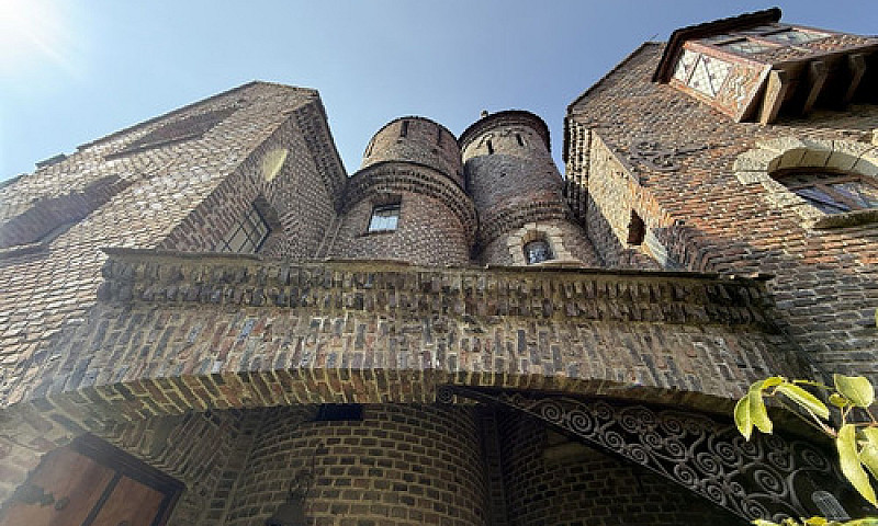 Casa Estilo Medieval...