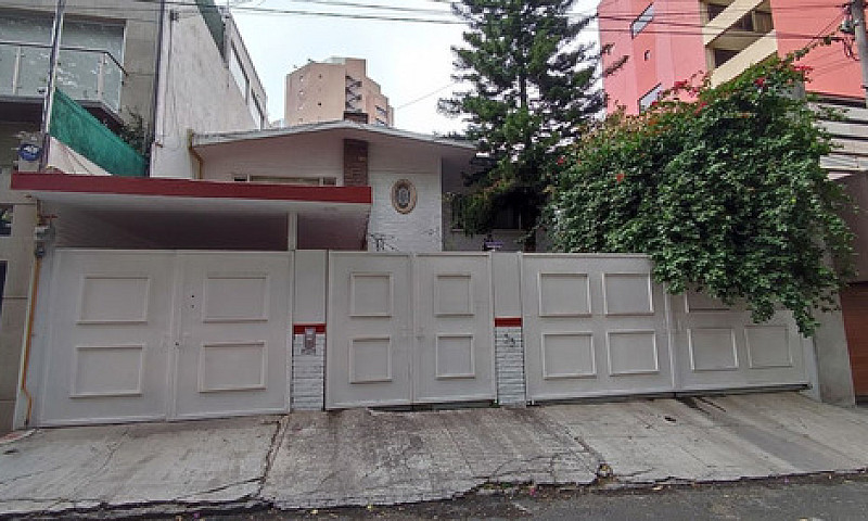 Casa En Venta En Lom...