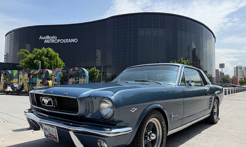 Ford Mustang...
