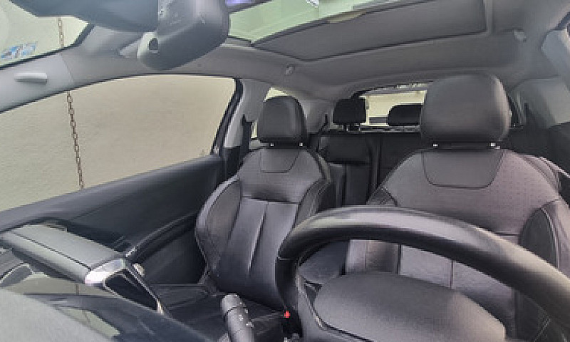 Peugeot 208 2014 Fel...