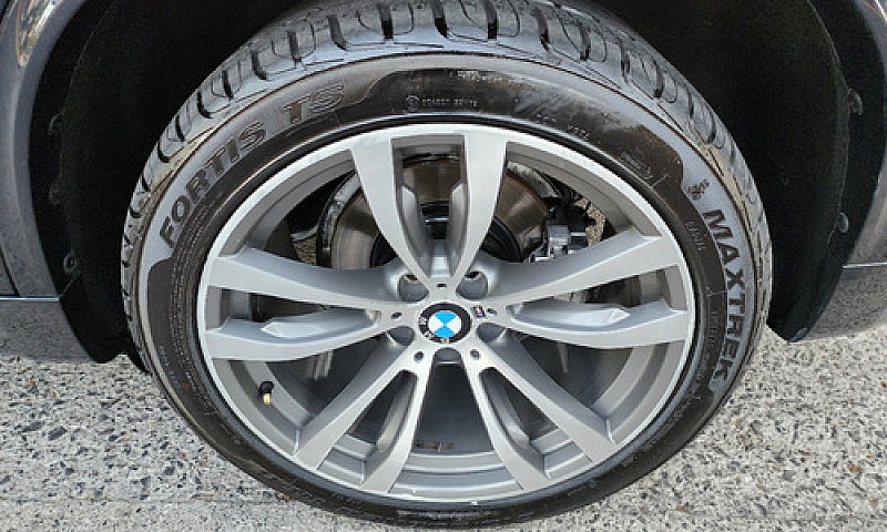 Bmw  X5  2015...