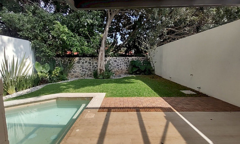 Casa Minimalista Nue...