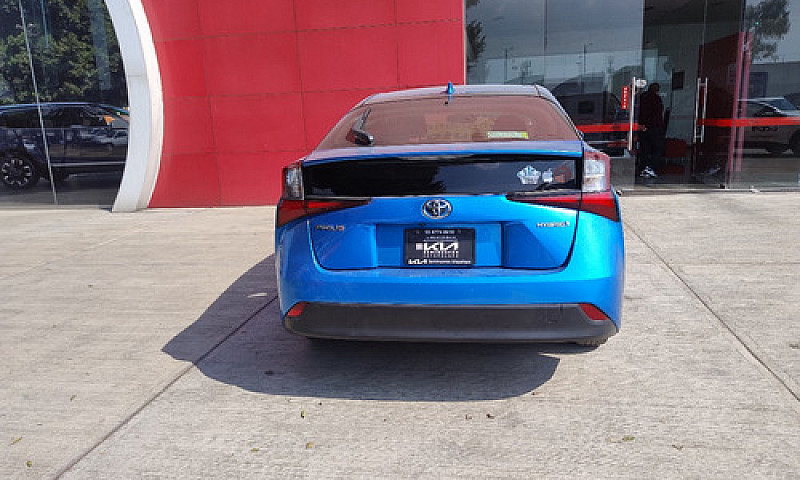 Toyota  Prius  2019...