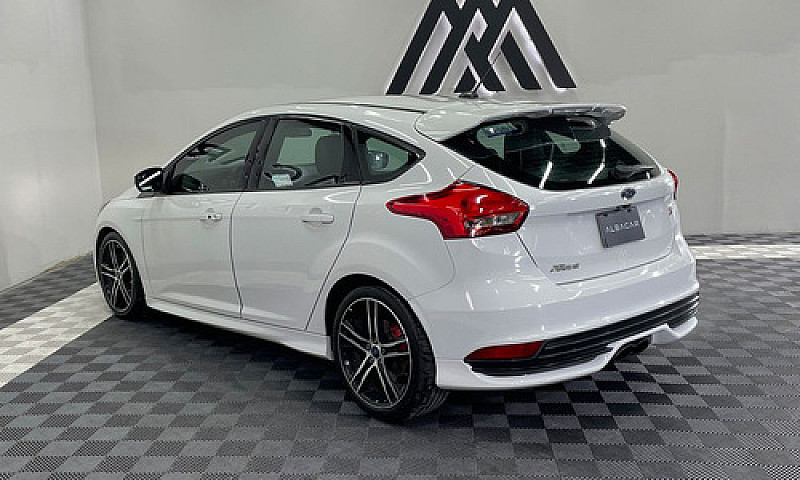 Ford Focus 2016...