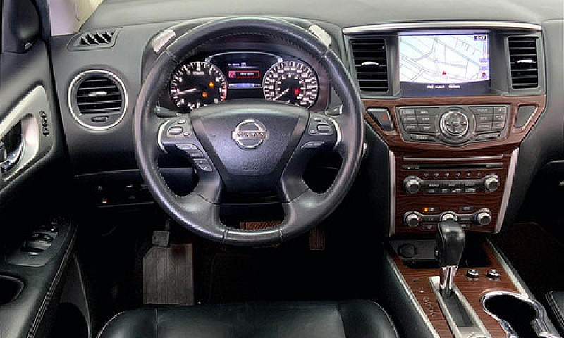 Nissan Pathfinder 20...