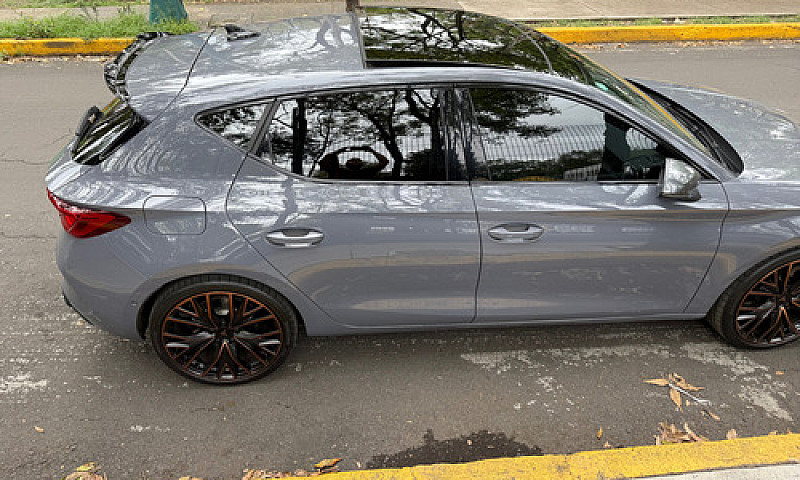 Cupra Leon 300Hp...