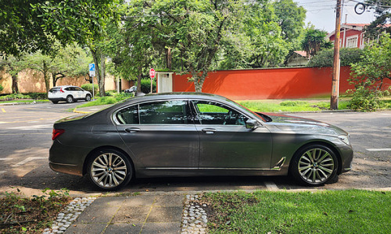 Bmw Serie 7 4.4 750L...