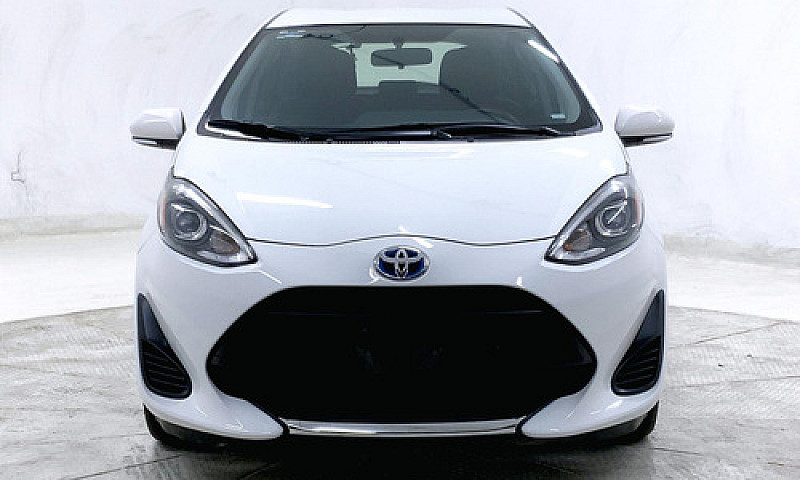 Toyota Prius 2021...