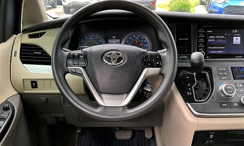 Toyota Sienna 2020...