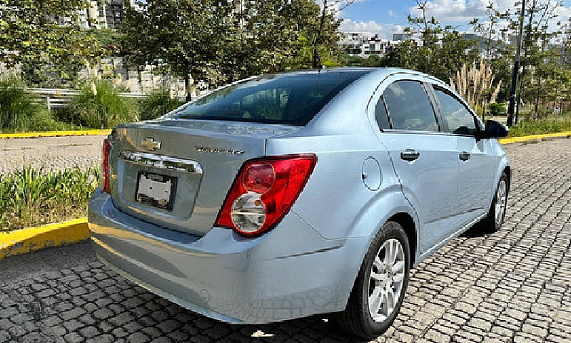 Chevrolet Sonic 1.6 ...