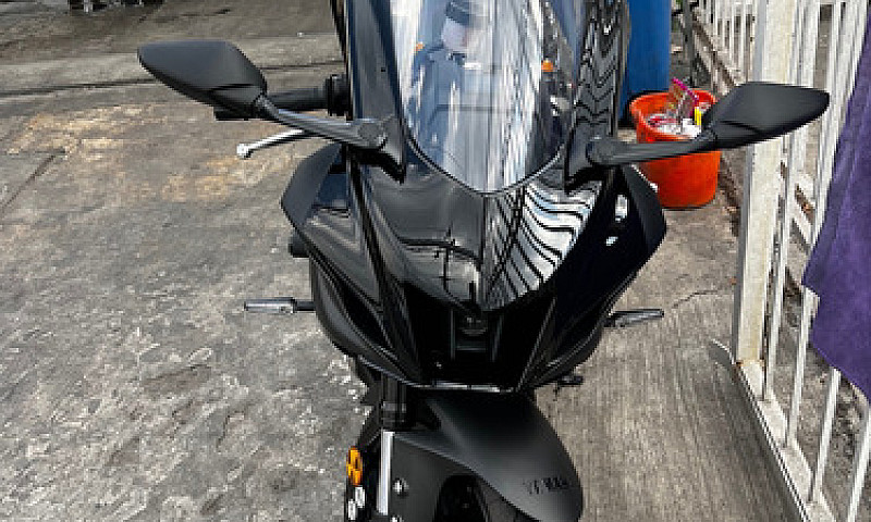 Moto Deportiva Yamah...