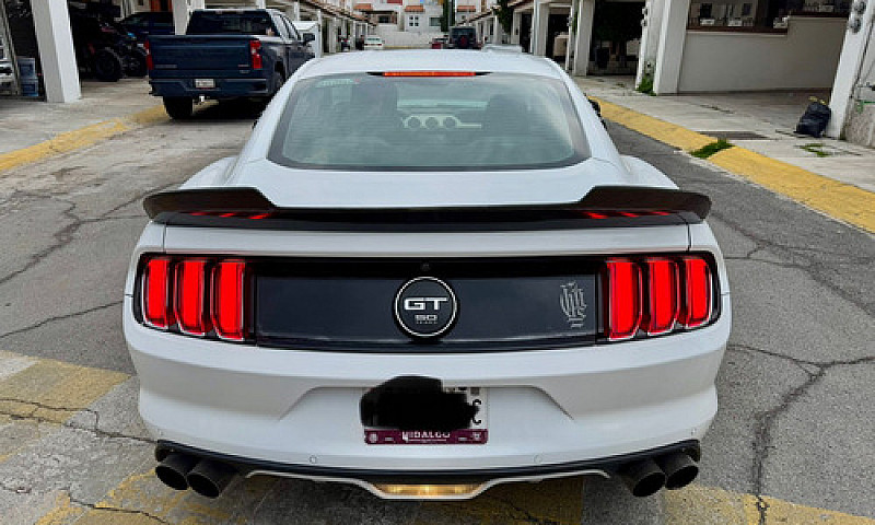 Ford Mustang 5.0L Gt...