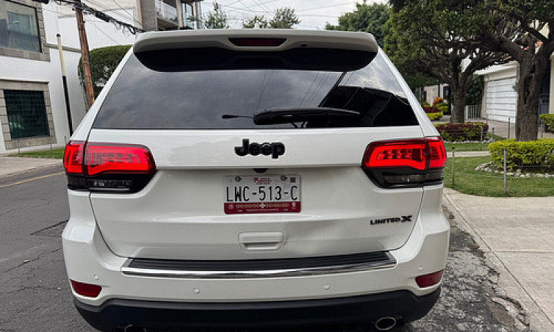 Jeep Grand Cherokee ...