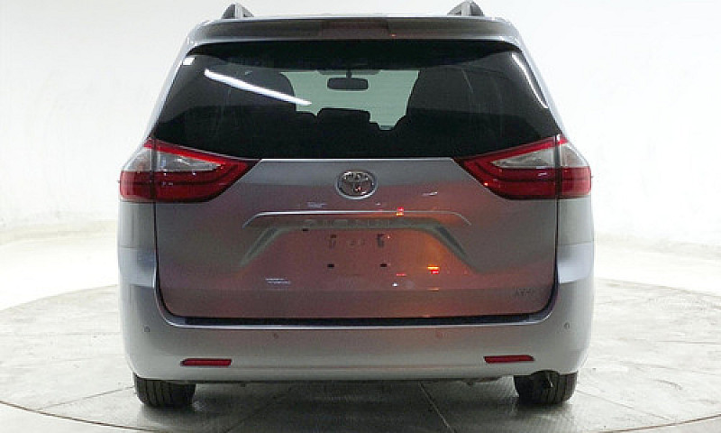 Toyota Sienna 2015...