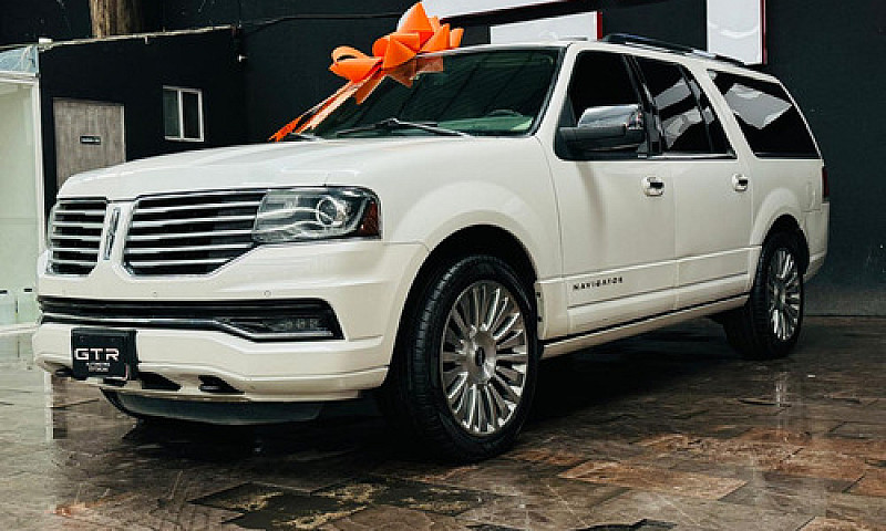 Lincoln Navigator 3....