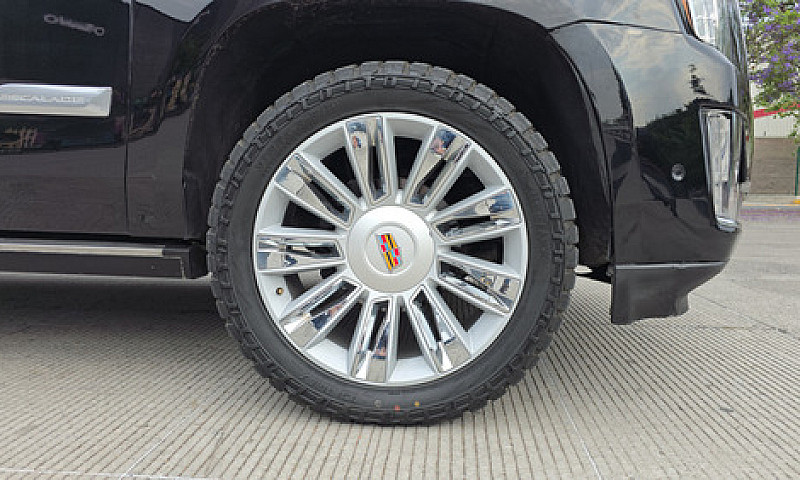 Cadillac Escalade Es...
