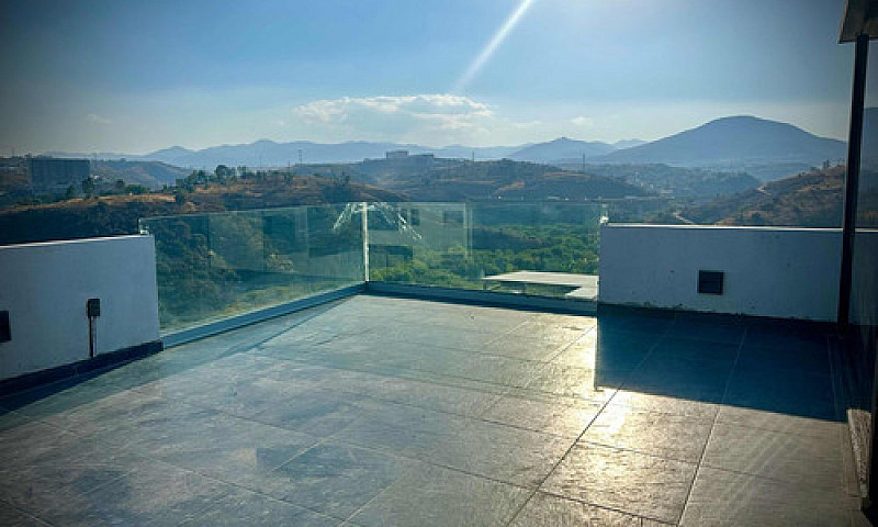 Casa En Venta En Zon...