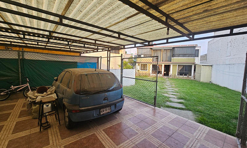 Casa En Valle Dorado...