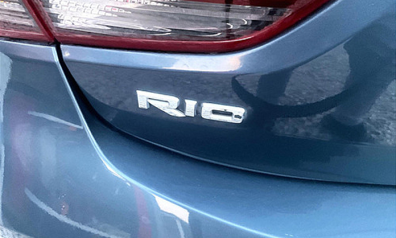 Kia Rio 2021...