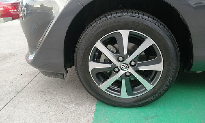 Toyota Prius 2020 1....