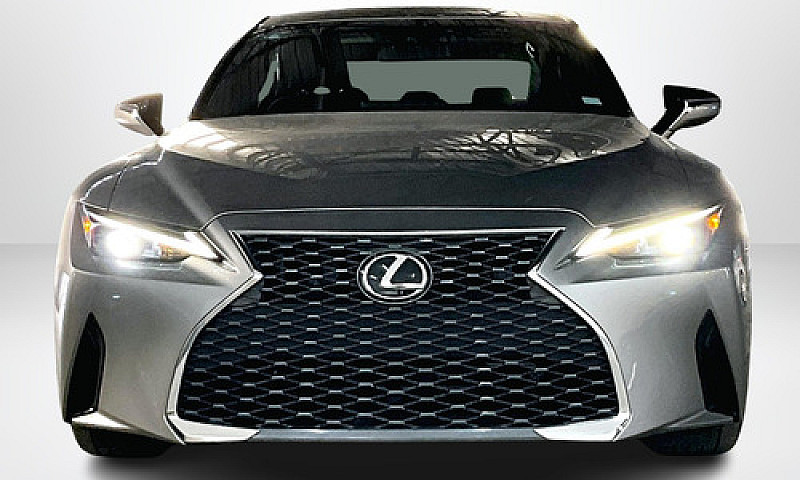 Lexus Is 2023...