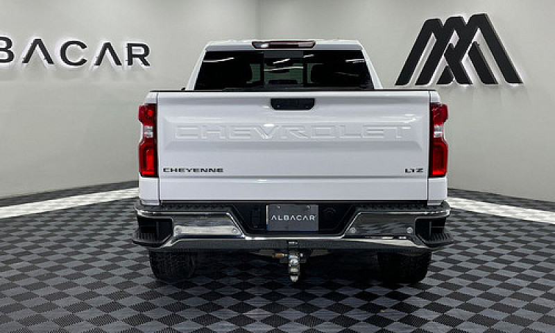 Chevrolet Cheyenne 2...