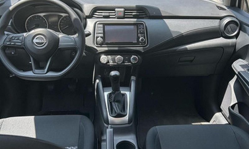 Nissan Versa 1.6 Sen...