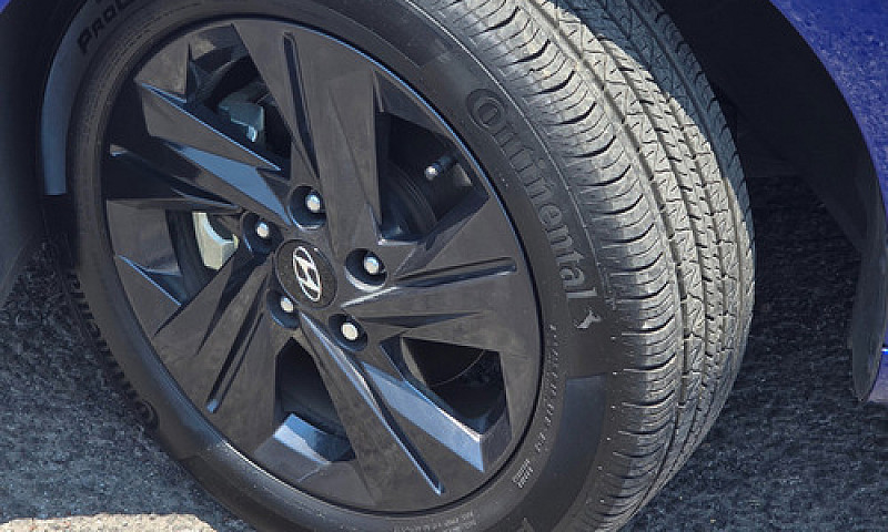 Hyundai Elantra 2.0 ...