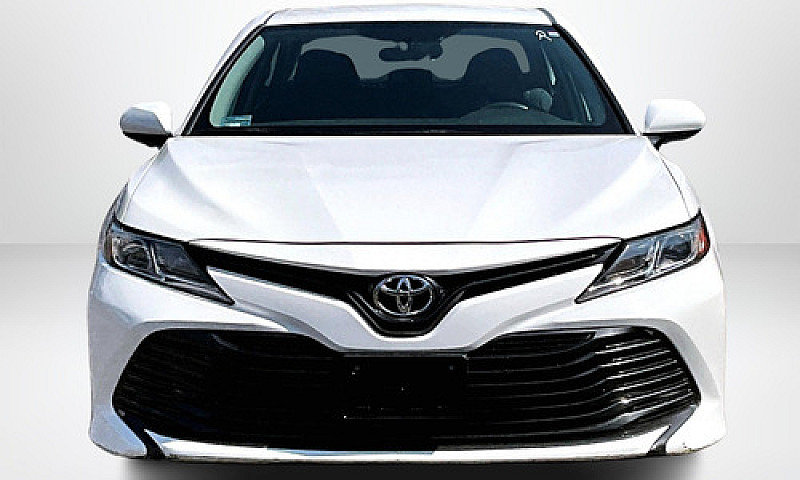 Toyota Camry 2020...