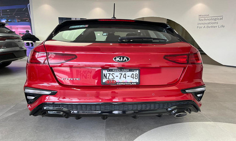 Kia Forte Sedan 2021...