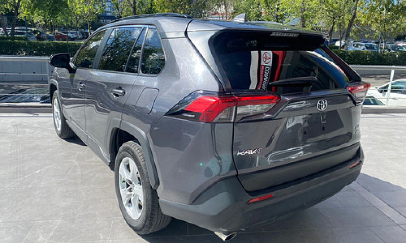Toyota  Rav4  2020...
