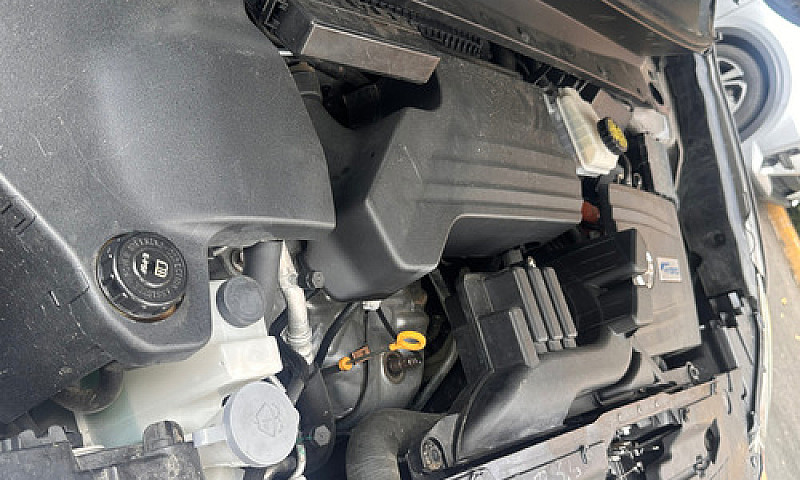 Nissan Pathfinder Hy...