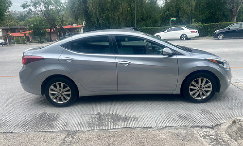 Hyundai Elantra 1.8 ...