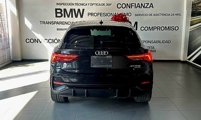 Audi  Q3  2022...