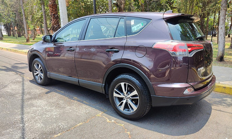 Toyota Rav4 2.5 Le A...