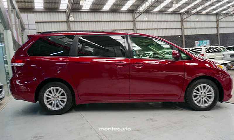 Toyota Sienna 2014...