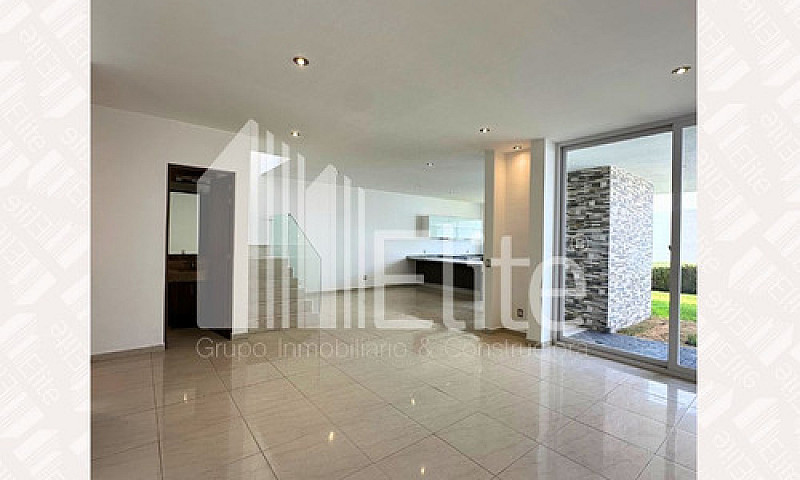 Casa Nueva Premium E...
